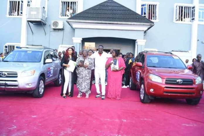 Popular Pastor Gifts 2 Veteran Actresses Cars Plus Money For Fuel